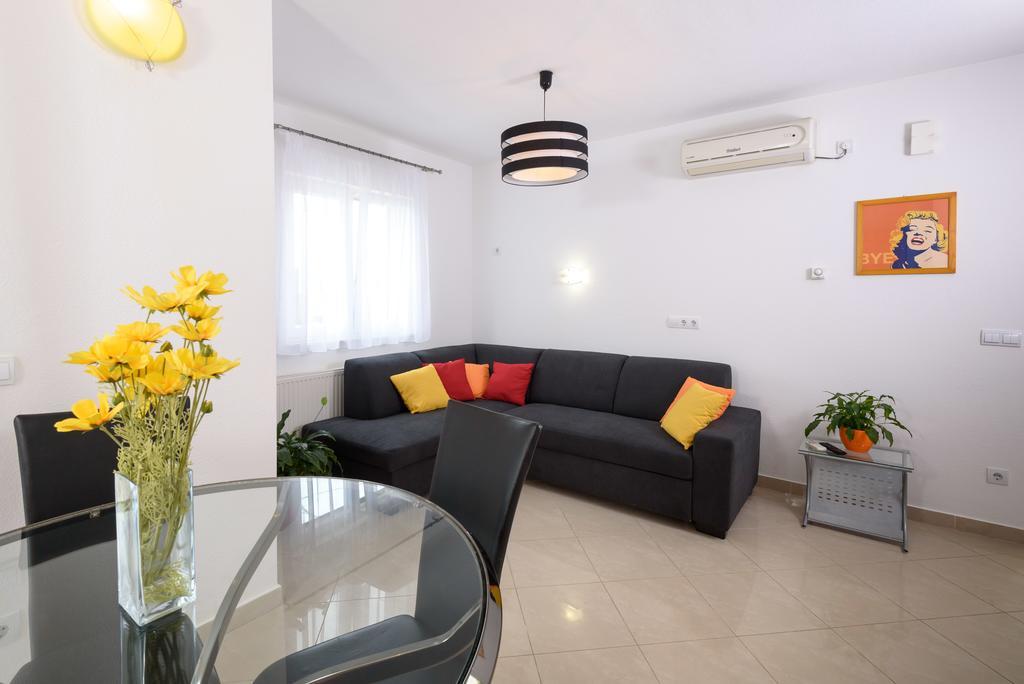 Apartments Salona Τρογκίρ Εξωτερικό φωτογραφία